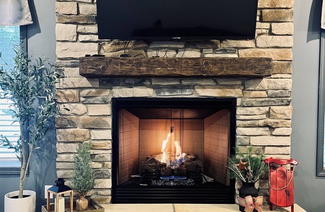 Private 5 bedroom house in the heart of Laurel highlands!