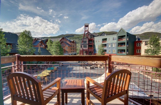 Private Balcony River Run Village, Walk to Slopes