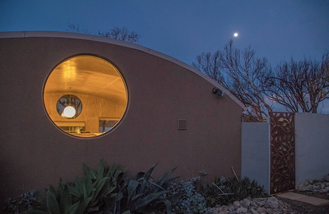 Private Beach Retreat Dome, 2 minutes walk to stunning Snelling Beach