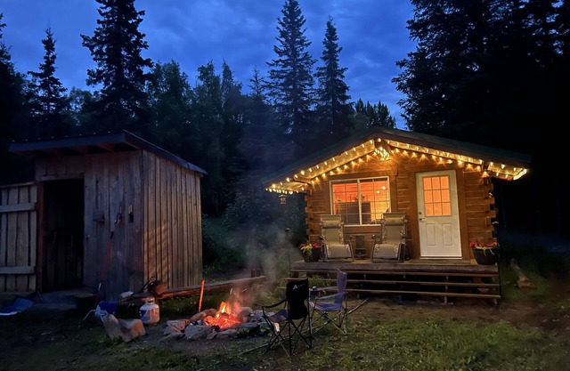Private cabin, 5 minutes from the Kasilof Boat Launch! Includes some great food!