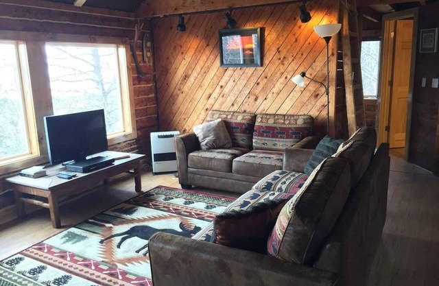 Private Cabin with a View!