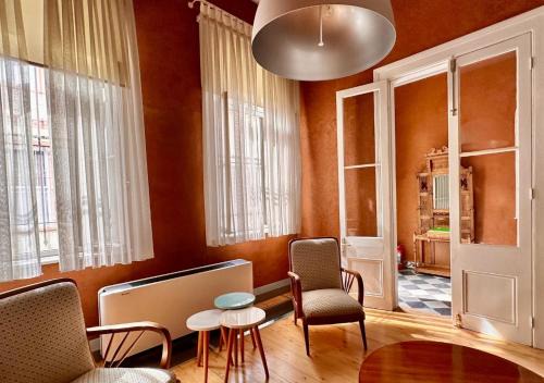 Private Central 2BR/2BA House w Patio&Terrace