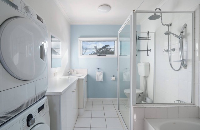 Private Coastal Apartment with A/C & Fireplace