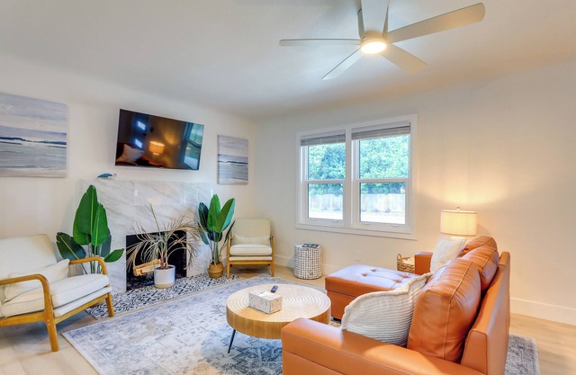 Private Hot Tub & Fenced Yard: Sleek Gulfport Home