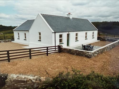 Private house in scenic location sleeping 8 people