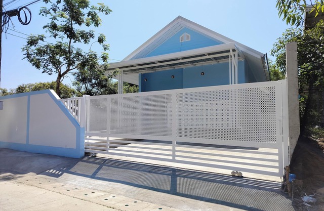 Private house Muji style in town 5 minutes from the Department store.