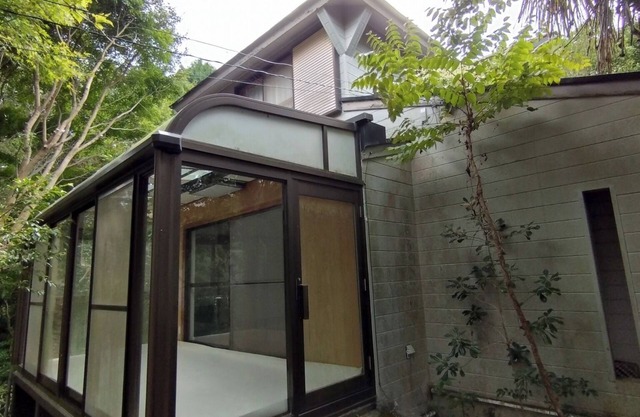 Private house surrounded by paintings | 25 minutes/Tagatagun Shizuoka
