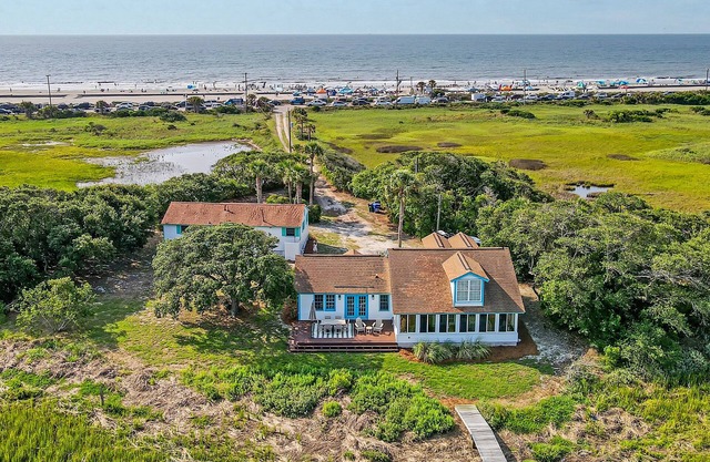 Private Island- 2 Houses -Across Quiet Beach -Surfing at Washout -Sunsets on the Deck