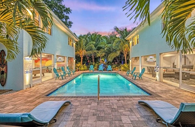 Private Oasis at The Wildflower Coconut: A Resort-Style Retreat Just Moments from Siesta Key Beach