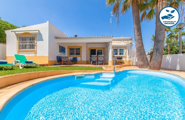 Private Pool & BBQ Villa in Quinta dos Álamos