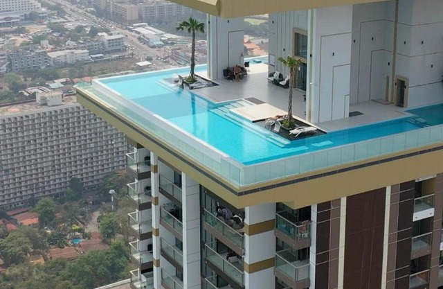 PRIVATE-POOL Swim-Up Suite Pattaya Jomtien Copacabana