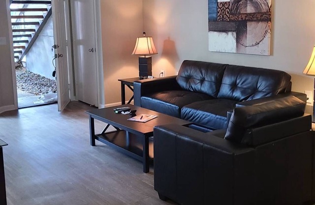 Private quiet one bedroom five min. from Downtown Boulder