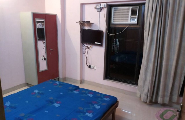 Private Room in an Apartment for 1 or 2 persons at Andheri West