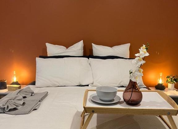 Private room in Benton's way