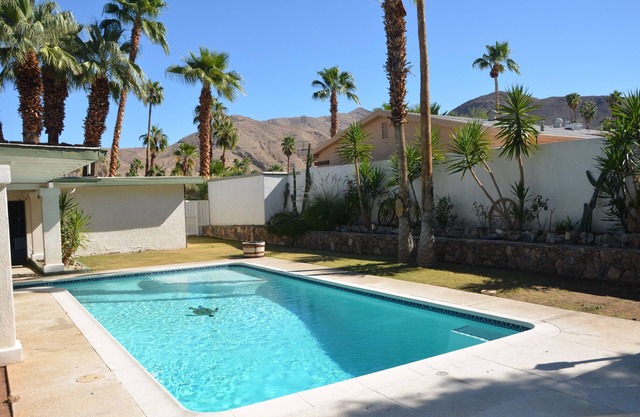 PrivateParadiseMountainViewsPoolPets Cathedral City, BLIC-001382-2022