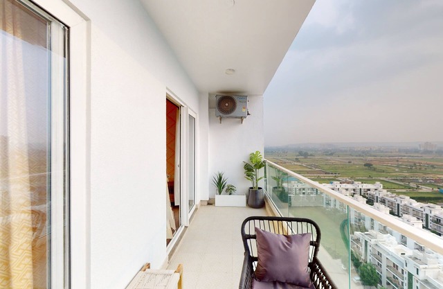 Priya Living Flower Valley