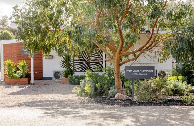 Prom Coast 3 ~ Beach Getaway ~ Stunning Beach!