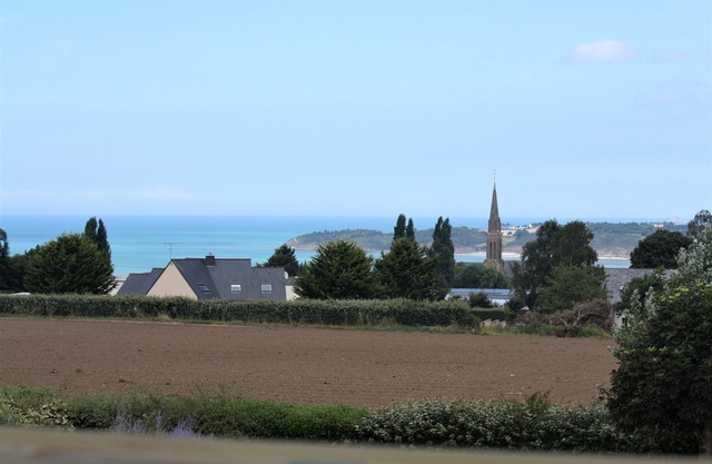 Property 230 m² sea view, on park of more than 3 000 m².
