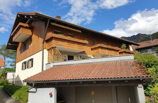 Proximity to Kochelsee and 2 balconies