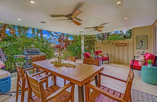 Puamana 167-4. See and hear the ocean 200 feet away! 2 huge 20' x 15' lanais!