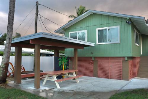 Punalu’u Ocean Paradise - Oceanfront Beach House