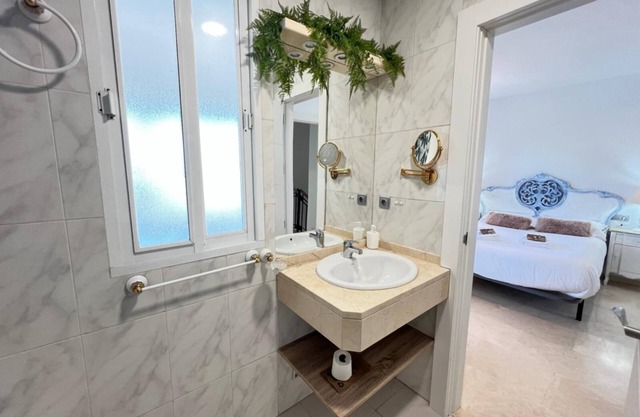 PUSHE Village Albolote Business & Culture