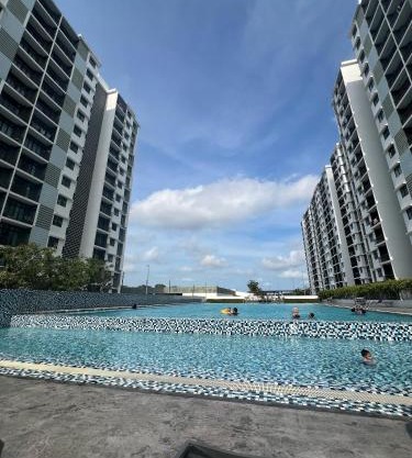 Qila Homestay at DESARU UTAMA