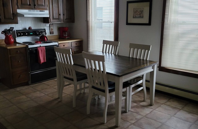 Quaint Apartment on the West Side