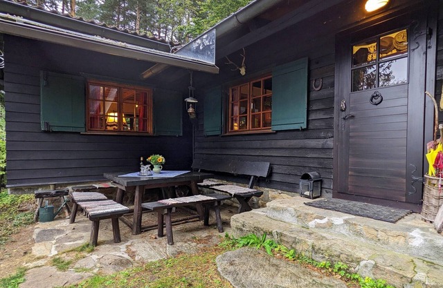 Quaint hunting lodge in Edlitz in the middle of the forest