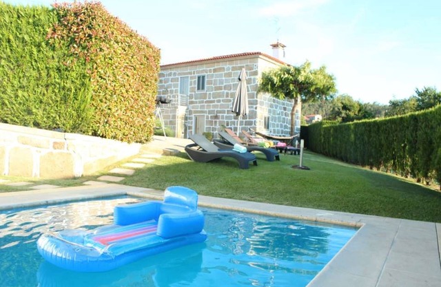 Quaint & Peaceful Barcelos Villa | 3 Bedrooms | Villa Mycenaean | Private Pool.