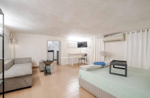 Quaint studio in Bandra W. Pali Hill