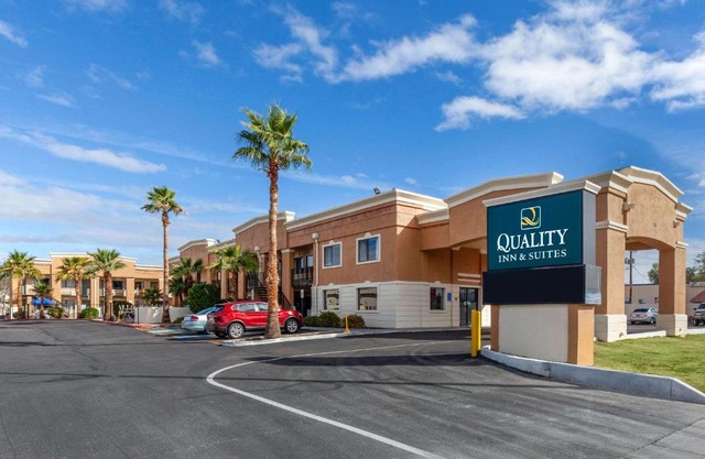 Quality Inn & Suites near Downtown Mesa