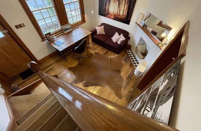 “Quarry” town house in charming West Hobart - 5 mins from the city!