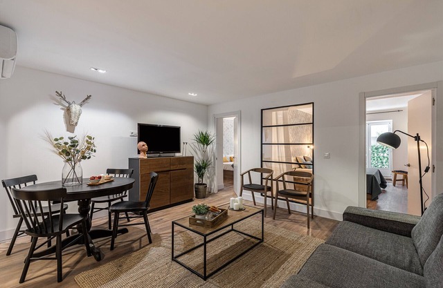 Queens Chueca II - Alquiler Corta Duración