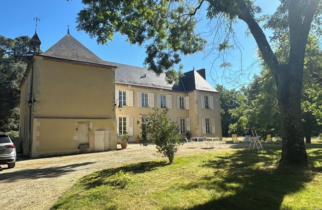 Quiet country property in large park - ideal for families