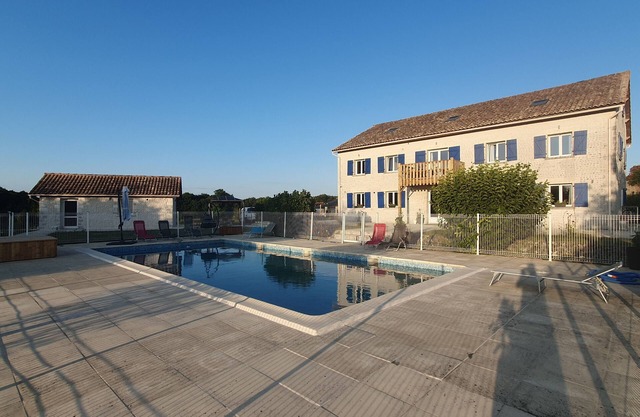 Quiet countryside between vineyards and forest! - Sleeps 14