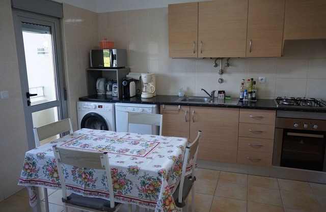 Quiet F4 apartment 5 minutes from Olhão town center, Algarve
