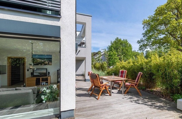 Quiet, high quality, individual, close to the beach -120m to the beach