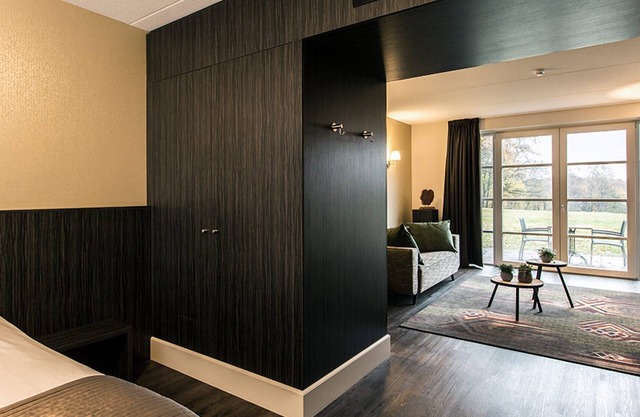 Quiet Hotel Room in a Stunning Dutch Estate | Ideal for a Relaxing Stay!