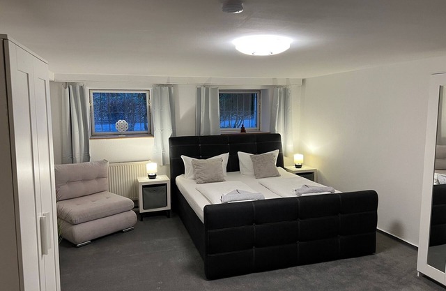 Quiet mechanic's apartment in the basement of the German Villa with shared sauna