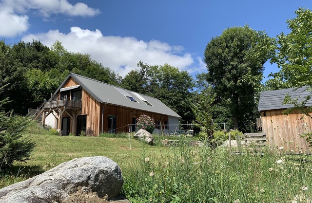 Quiet mountain house, ideal for hiking, skiing, cycling - village within walking distance