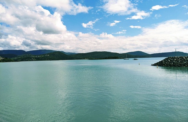 Quiet Resort Style Home Close to Amenities