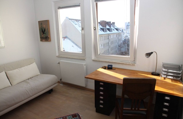 Quiet room in City West Berlin-Wilmersdorf with luxurious rain shower