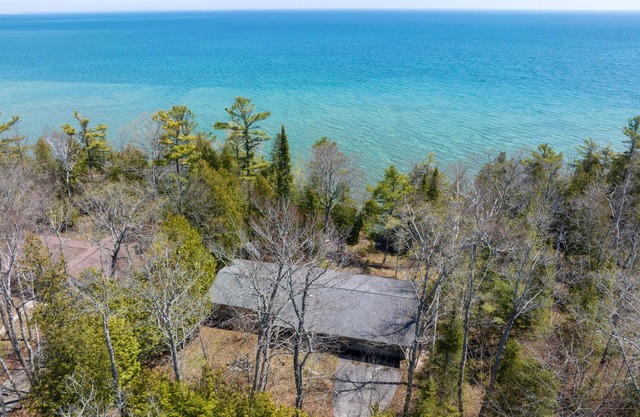 Quietside Lakefront Cabin in Jacksonport - Updated in 2024!