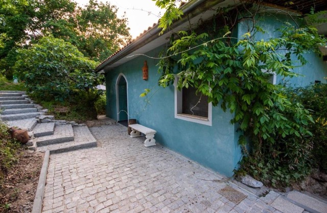 Quinta da Lontra Riverview Spacious Cottage w/Private Beach. Pet-Friendly!