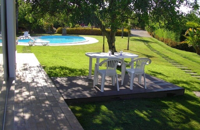 Quinta Ourolago Luxury V1 House, with swimming pool, gardens and lake.