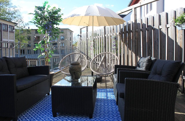 R B Apartment Hamburg Family - 108 qm mit Dachterrasse - Kostenloses Parken