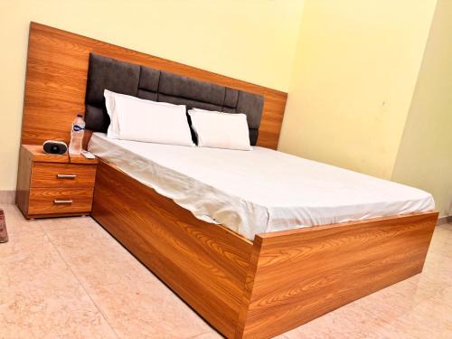 Radhey hotal and banquet hall