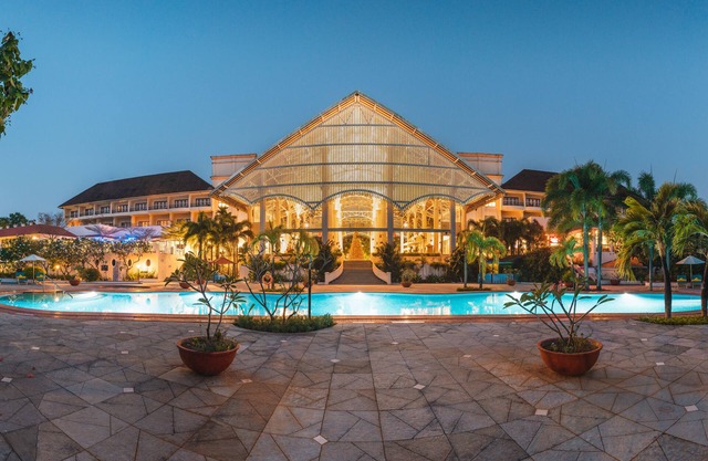 Radisson Blu Resort Goa Cavelossim Beach