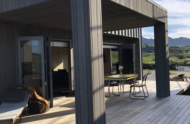 Raglan. A new treat on Rangitahi peninsula watching Raglan at its best.